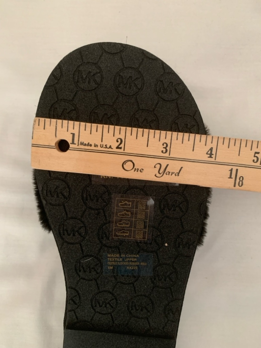 NIB Michael Kors Jet Set Faux Fur Slides Black Size 6M Cozy Luxe Slippers - Picture 8 of 9